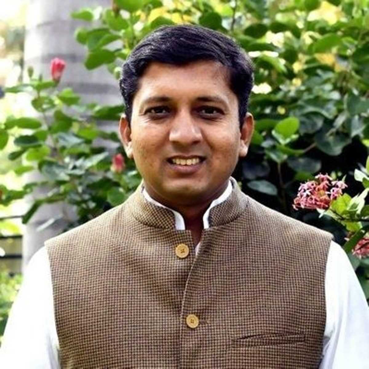 कर्नाटक के कांग्रेस विधायक ने सब इंस्पेक्टर को सार्वजनिक रूप से दी गाली, कहा- छोड़ेंगे नहीं